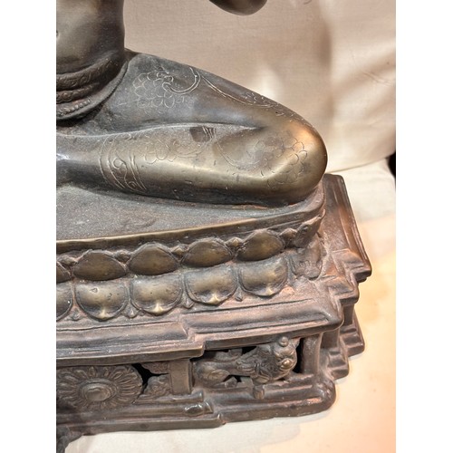 77 - A Thai bronze Buddha, height 41cm