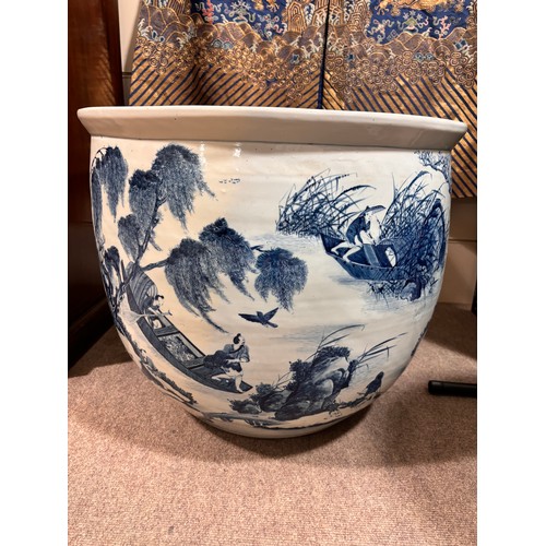 46 - A large Chinese blue and white porcelain fish bowl, decorated with boats among the reeds, diameter 5... 