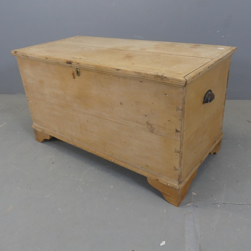 2355 - A vintage pine blanket box. Width 95cm, height 52cm, depth 48cm.