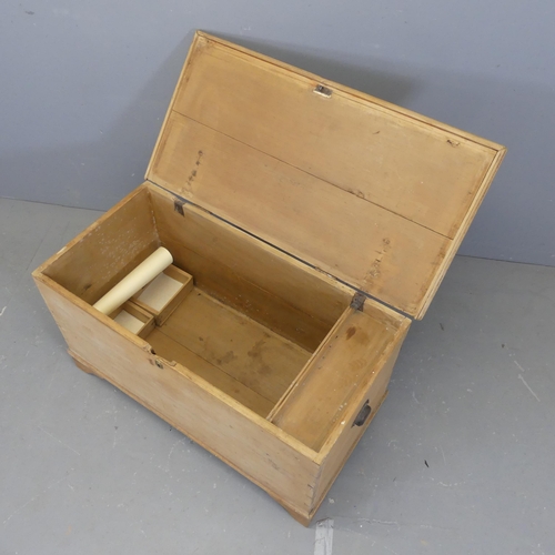 2355 - A vintage pine blanket box. Width 95cm, height 52cm, depth 48cm.