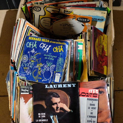 249 - 1960s Vinyl. A large quantity of 1960s picture cover JAZZ EPs, picture cover French pop EPs, and var... 