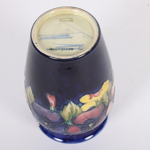 458 - A Moorcroft pottery Pansy pattern vase, 15.5cm