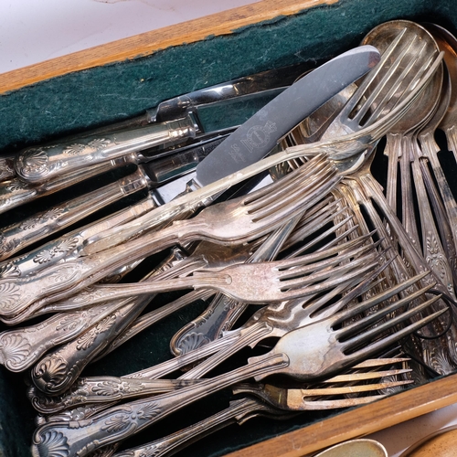 551 - Various silver plated flatware, including King's pattern