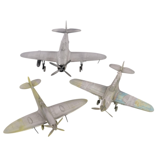 726 - A set of 8 Danbury Mint diecast model aeroplanes, including Mustang, 14cm across