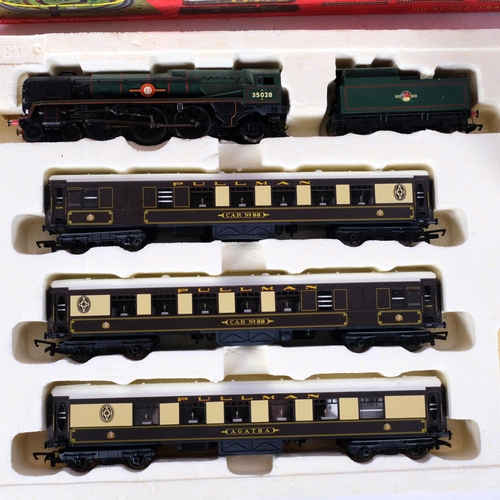 761 - HORNBY - a British Pullman Venice Simplon-Orient-Express OO scale train set, boxed