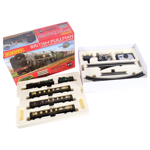 762 - HORNBY - a British Pullman Venice Simplon-Orient-Express OO scale train set, boxed