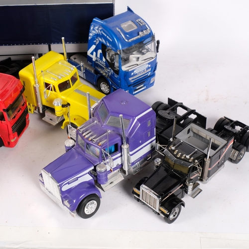 775 - Various play-worn trucks (boxful)