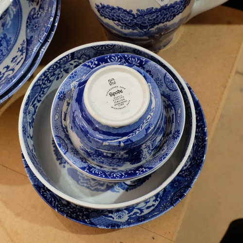 790 - A collection of Spode Italian pattern blue and white tableware, including a 3-section hors d'oeuvres... 