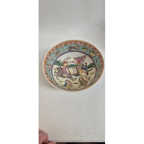 147 - A large Chinese famille vert circular box and cover, with enamel decoration of horses by a river, H2... 