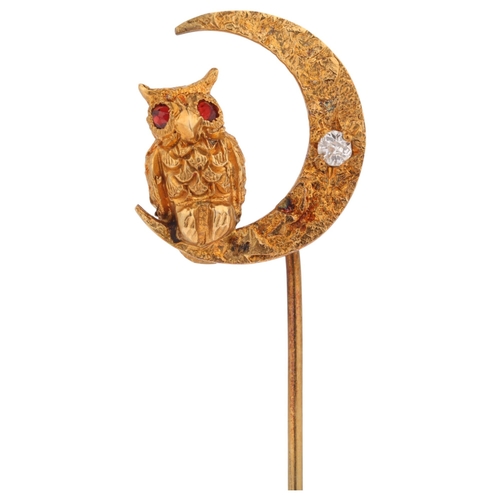 1236 - An Antique Victorian gold garnet and diamond owl stickpin, realistically designed as an owl perched ... 