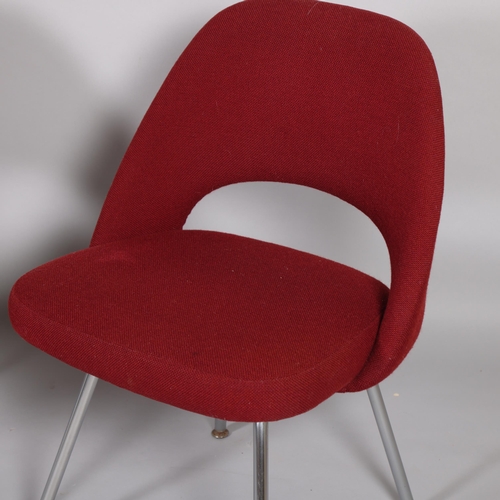 184 - EERO SAARINEN, a pair of Knoll Executive chairs impressed Knoll Studio to inside leg and printed Kno... 