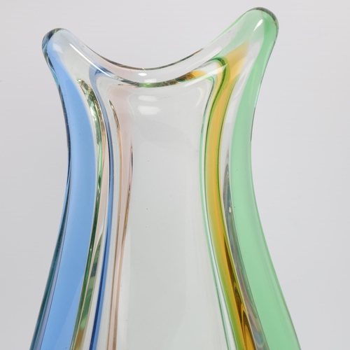 64 - A mid-20th century handmade glass vase in the manner of Frandisek Zemek, Czech, rhapsody vase, no ma... 