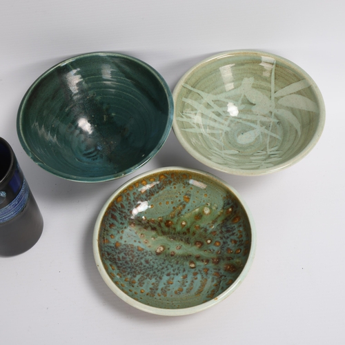 86 - 4 pieces of Tremaen Pottery, Newlyn, Cornwall, dishes with maker's label or stamp, diameter 14.5cm