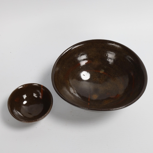 92 - NOBUO OKAWA, Japan, a studio ceramic bowl with matching tea bowl, purchased at Harlequin Gallery 200... 