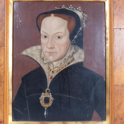 301 - Portrait of Queen Mary I, 17th/18th century oil on oak panel, the subject wearing a jewelled pearl-m... 