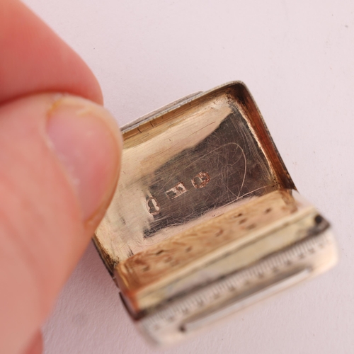 1570 - A William IV silver vinaigrette, indistinct maker, Birmingham 1834, rectangular form with bright-cut... 