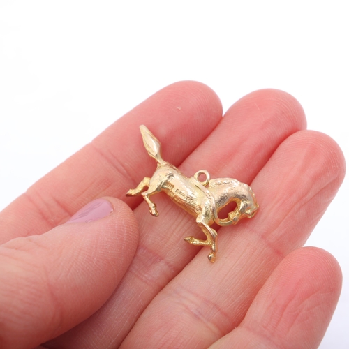 1187 - A 9ct gold horse charm/pendant, maker JH, London 1961, 26.7mm, 4.8g