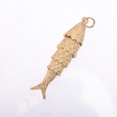 1189 - A Vintage 9ct gold articulated fish charm/pendant, maker FM, London 1967, 48.1mm, 6.7g