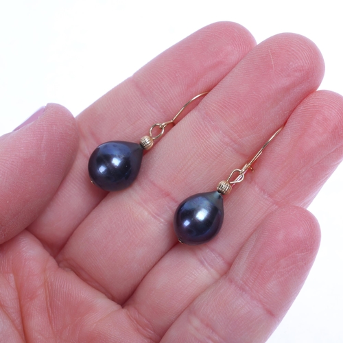 1261 - A pair of 9ct gold black pearl drop earrings, with kidney fittings, 29.9mm, 3.2g