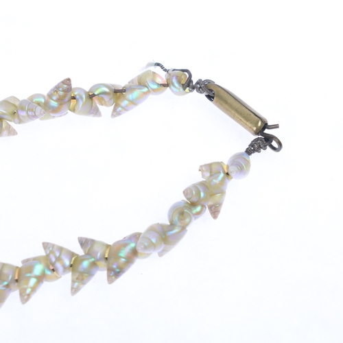 1264 - A Tasmanian Aboriginal maireener (rainbow kelp) shell necklace, 36cm, 5.2g