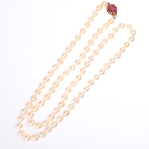 1268 - A long single-strand pearl bead necklace, set with 9.4mm pearls, and 14ct gold pink tourmaline pear ... 