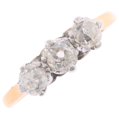 1344 - An Antique 18ct gold three stone diamond ring, claw set with old-cut diamonds, total diamond content... 