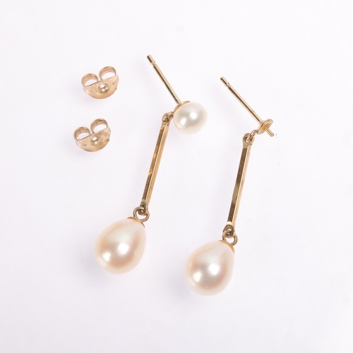 1363 - A pair of 9ct gold pearl drop stud earrings, 29.4mm, 1.9g (1 A/F)