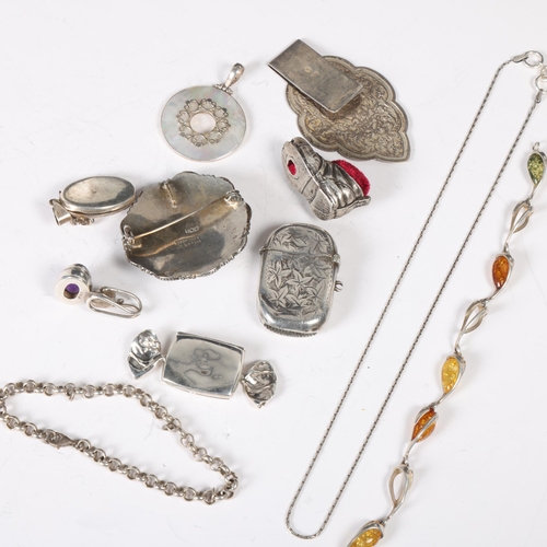 1517 - Various silver and jewellery, including Vesta case, amber bracelet, turquoise brooch, etc