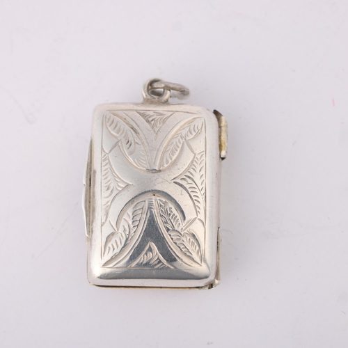 1571 - A Victorian silver vinaigrette, George Unite, Birmingham 1864, rectangular form with bright-cut engr... 