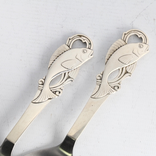 1718 - CARL M COHR - a pair of Art Nouveau style Danish silver fish servers, hallmarks 1943, slice 22cm, 4.... 