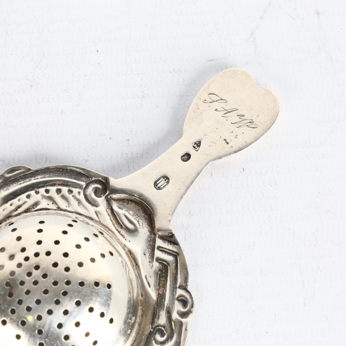 1721 - An Art Nouveau Danish silver tea strainer, hallmarks 1917, 13cm, 1.1oz