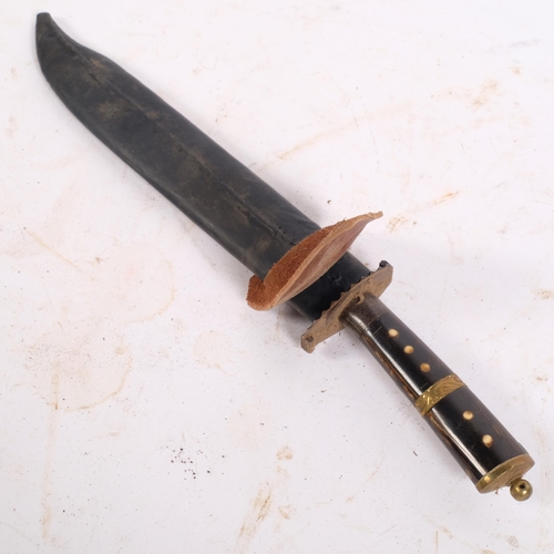 61 - A Vintage horn and bone-handled hunting knife, with leather scabbard, blade length 26cm