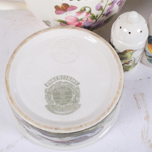 203 - PORTMEIRION - an extensive service of Portmeirion Birds Of Britain dinnerware, to include 10 dinner ... 