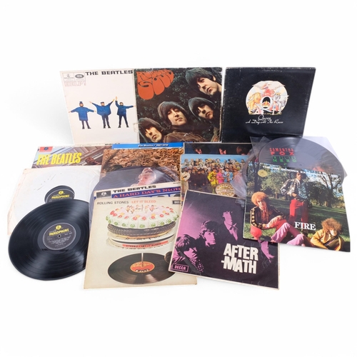 208 - A collection of various 33 vinyl albums, including The Beatles Help on Parlophone, Rubber Soul, Quee... 