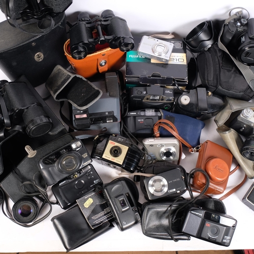 241 - A box of various cameras and binoculars, including a Panasonic Lumix DMC-FZ20 and lens, a Fujifilm F... 