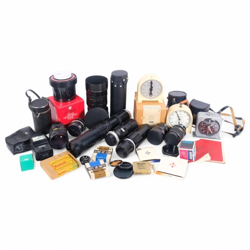 243 - A collection of various Vintage camera lenses, including a Meyer-Optik Gorlitz telephoto lens, seria... 