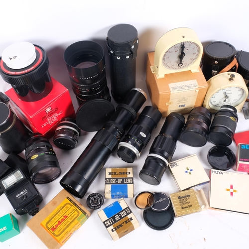 243 - A collection of various Vintage camera lenses, including a Meyer-Optik Gorlitz telephoto lens, seria... 