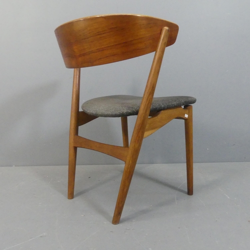 2506 - HELGE SIBAST - A mid-century Danish model 7 chair, the oak frame with teak faced bent ply back, desi... 