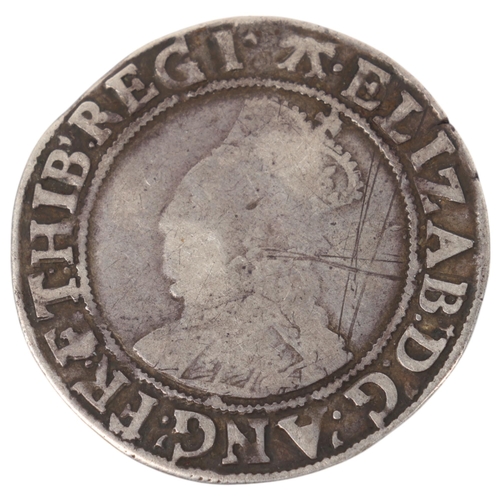 48 - A Queen Elizabeth I (1558-1603) silver shilling, 31.5mm, 5.3g