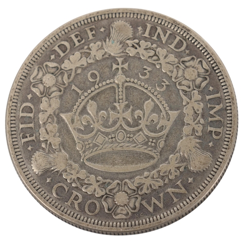 71 - A George V 1933 silver Crown, 39mm, 27.8g