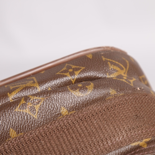 510 - LOUIS VUITTON - a Louis Vuitton Monogram suitcase, approx 65cm x 46cm