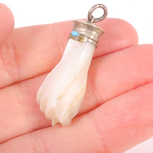 1467 - An Antique Victorian mother-of-pearl figa fist pendant, 33.8mm, 4.9g