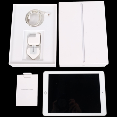 172 - A Apple iPad 6 Generation 2018, 32GB, 66 charge cycles, reset for new user, boxed