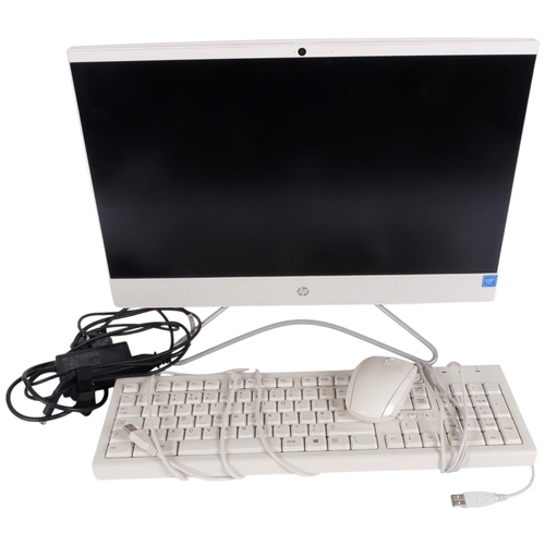 173 - A Hewlett Packard HP22 all-in-one computer and monitor combined, Celeron J4005, 4Gb Ram, 120GbSSD Wi... 