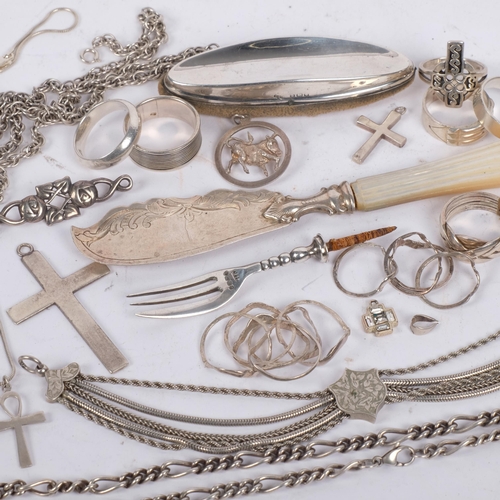 580 - Various silver and jewellery, including rings, manicure nail buffer, figaro link necklace, etc