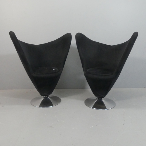 2509 - A pair of heart cone design swivel lounge chairs in the manner of Verner Panton.