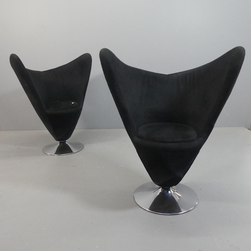 2510 - A pair of heart cone design swivel lounge chairs in the manner of Verner Panton.