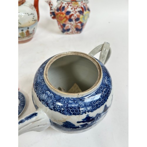 134 - A Chinese blue and white porcelain teapot, 16cm, and 2 others (3)