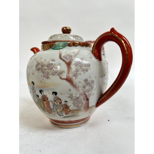 134 - A Chinese blue and white porcelain teapot, 16cm, and 2 others (3)