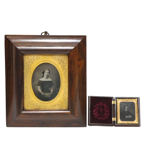 654 - A 19th century silver print photograph, portrait of a girl, rosewood frame, overall frame dimensions... 